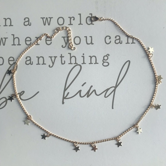 🆕 Gold star pendant necklace. - Picture 2 of 3